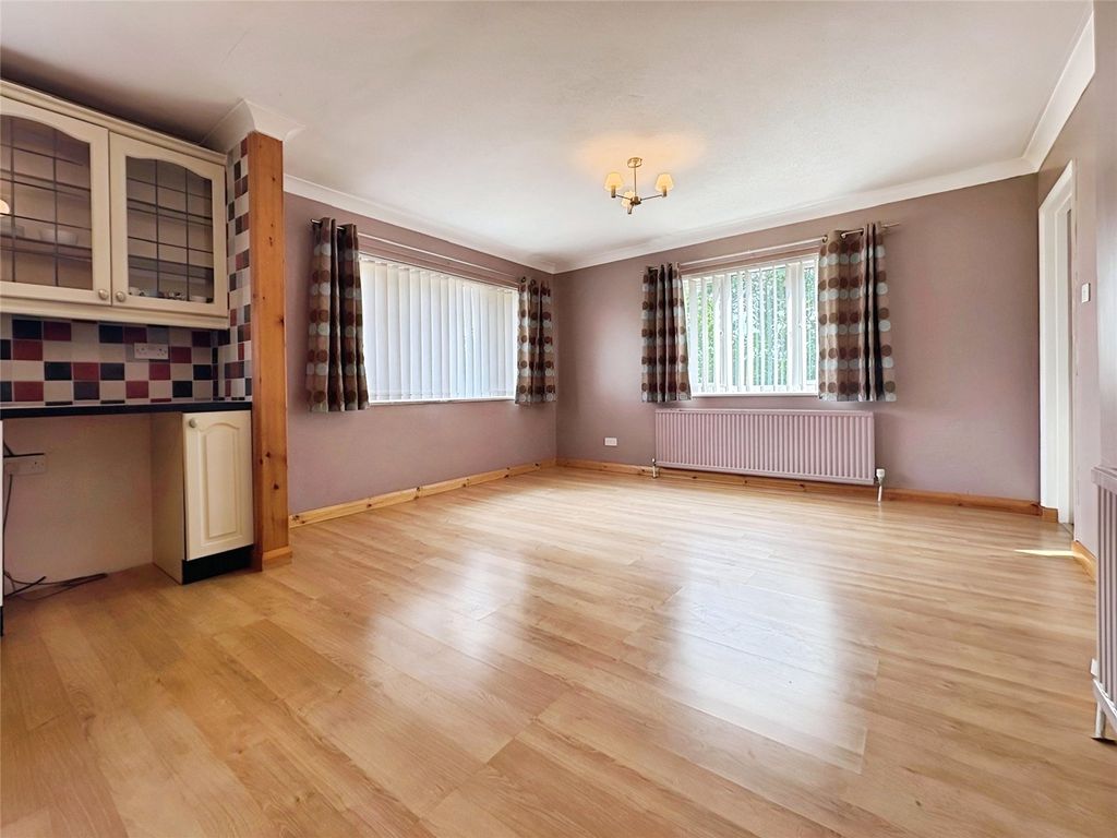 Property photo 3 of 22 Picture No. 14