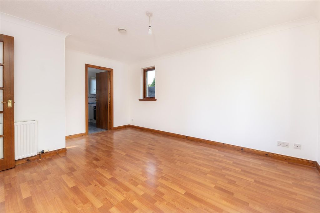 Property photo 3 of 11 Holm Burn Place 0004.Jpg