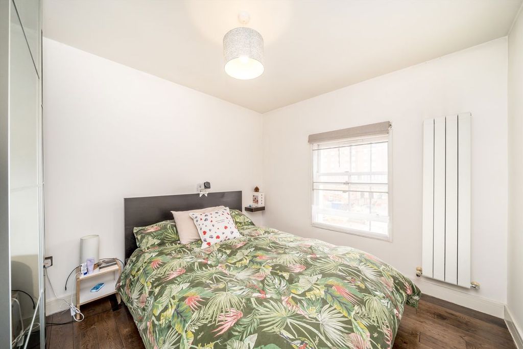 Property photo 2 of 5