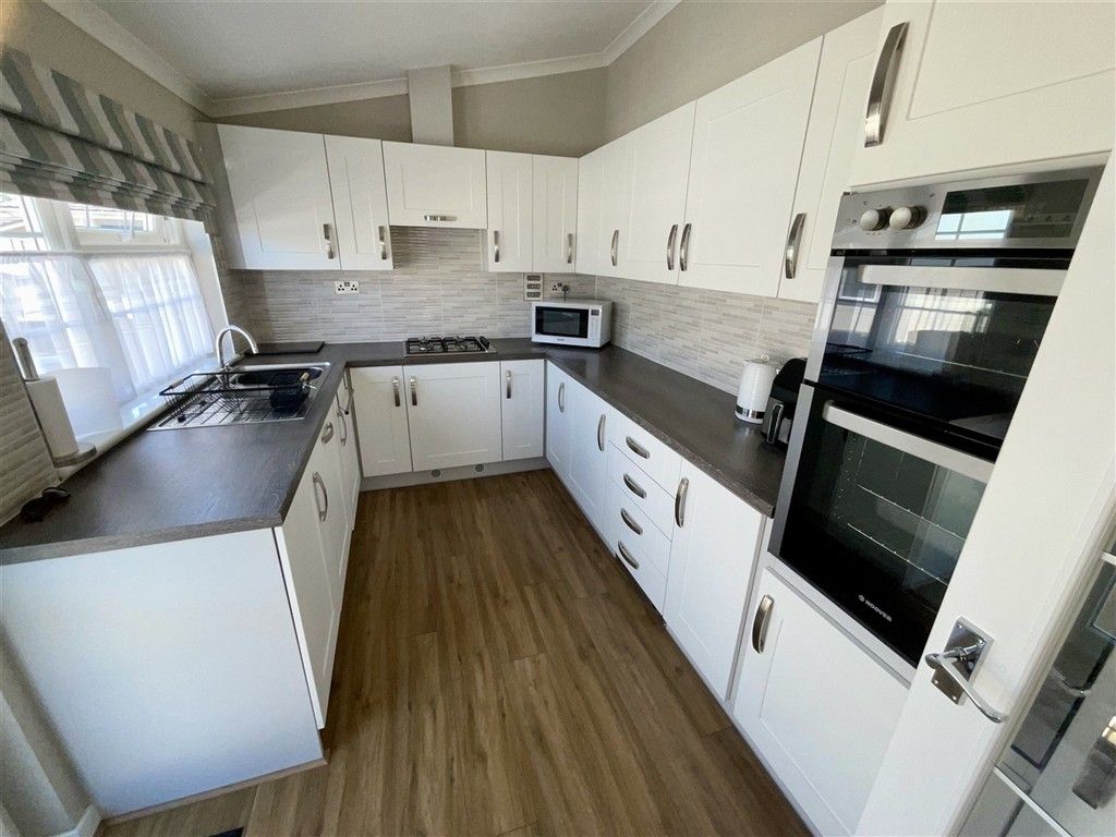 Property photo 2 of 13 Kitchen
