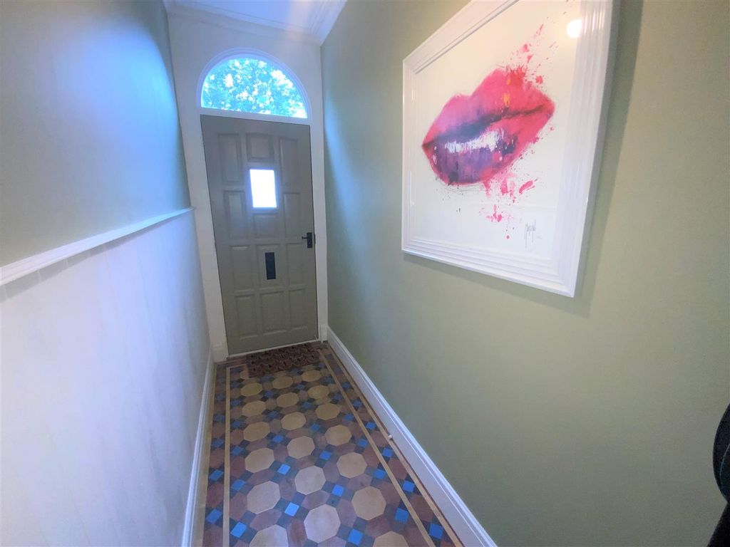 Property photo 2 of 14 5F74E4Ec-1Fd4-4897-B4Fb-6D49E2Da9Ca4.Jpeg