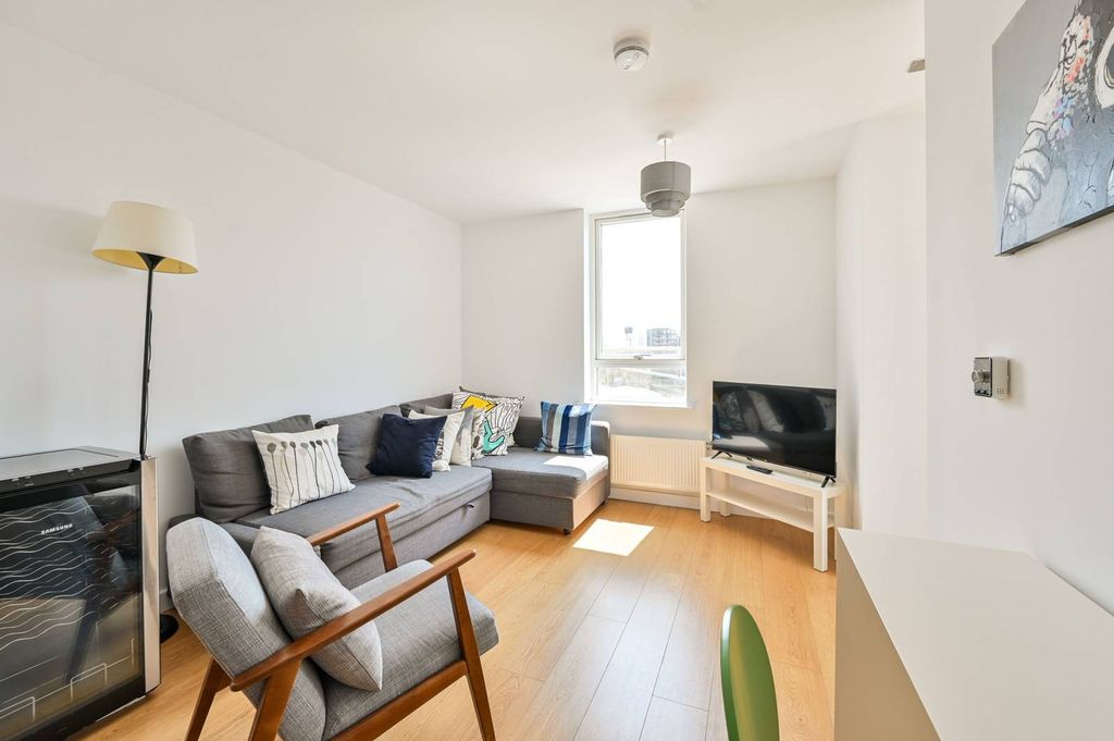 Property photo 1 of 16