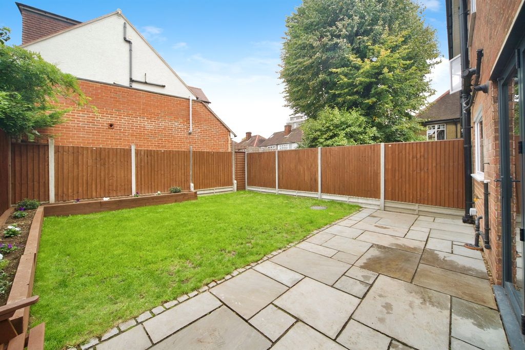 Property photo 3 of 18