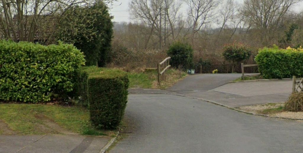 Property photo 3 of 7 Photo 2