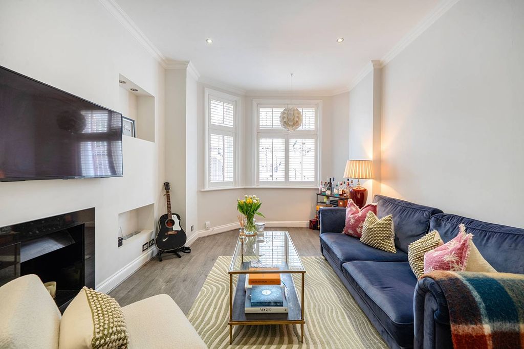 Property photo 3 of 21