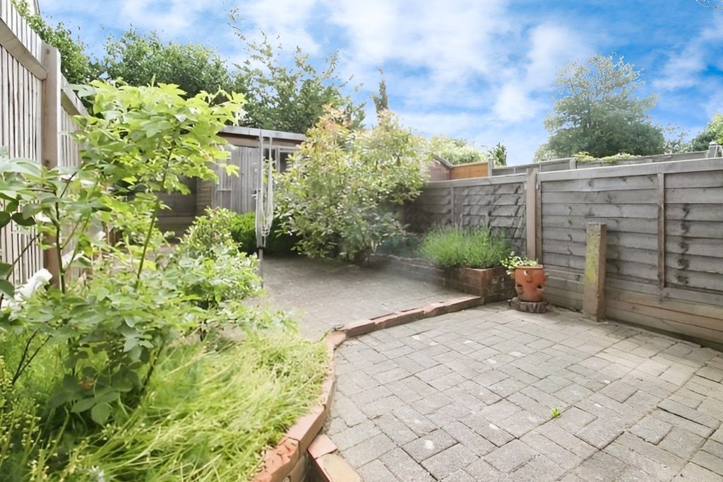Property photo 2 of 9