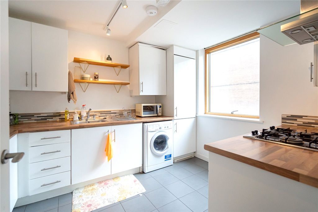 Property photo 3 of 13 Picture No. 06
