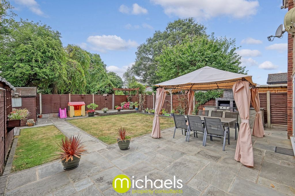 Property photo 2 of 32