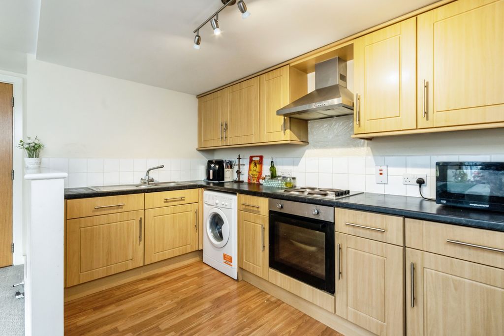 Property photo 2 of 16
