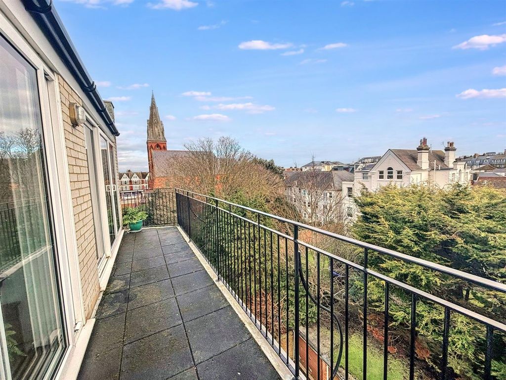 Property photo 3 of 12 7.Jpg