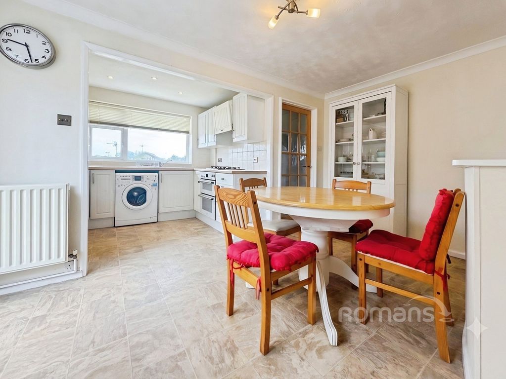 Property photo 3 of 11 Pbox-Img.Png