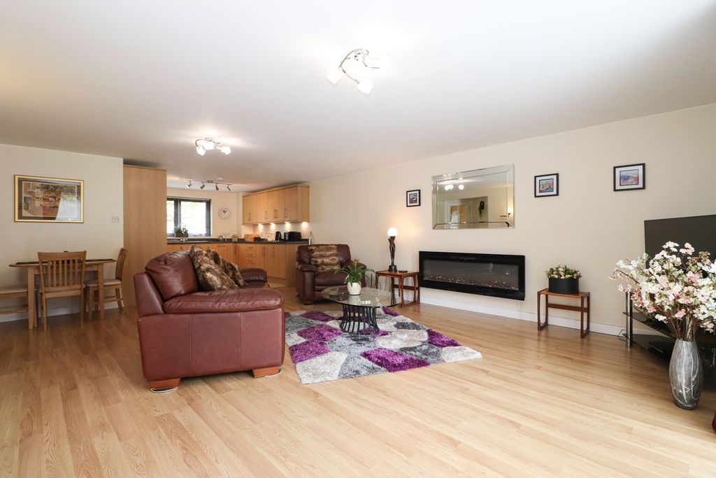 Property photo 2 of 15 Open Plan Living