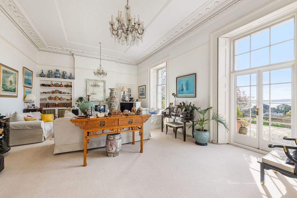 Property photo 3 of 31