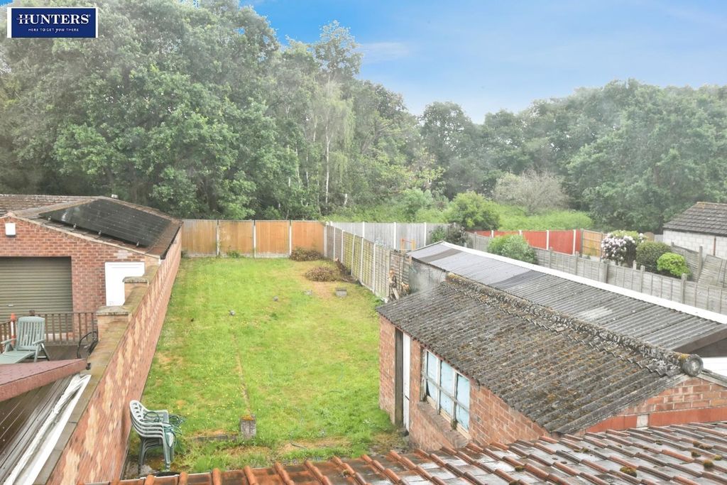 Property photo 2 of 13 Garden