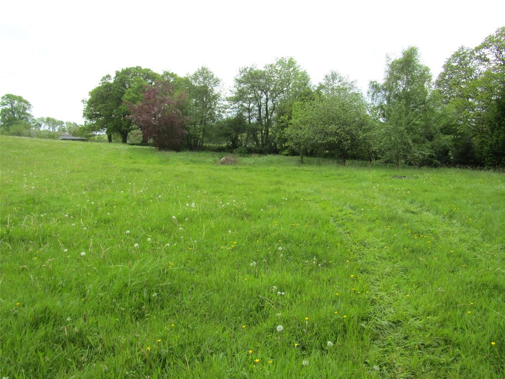 Property photo 3 of 10 Picture No. 02