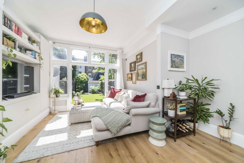 Property photo 2 of 7