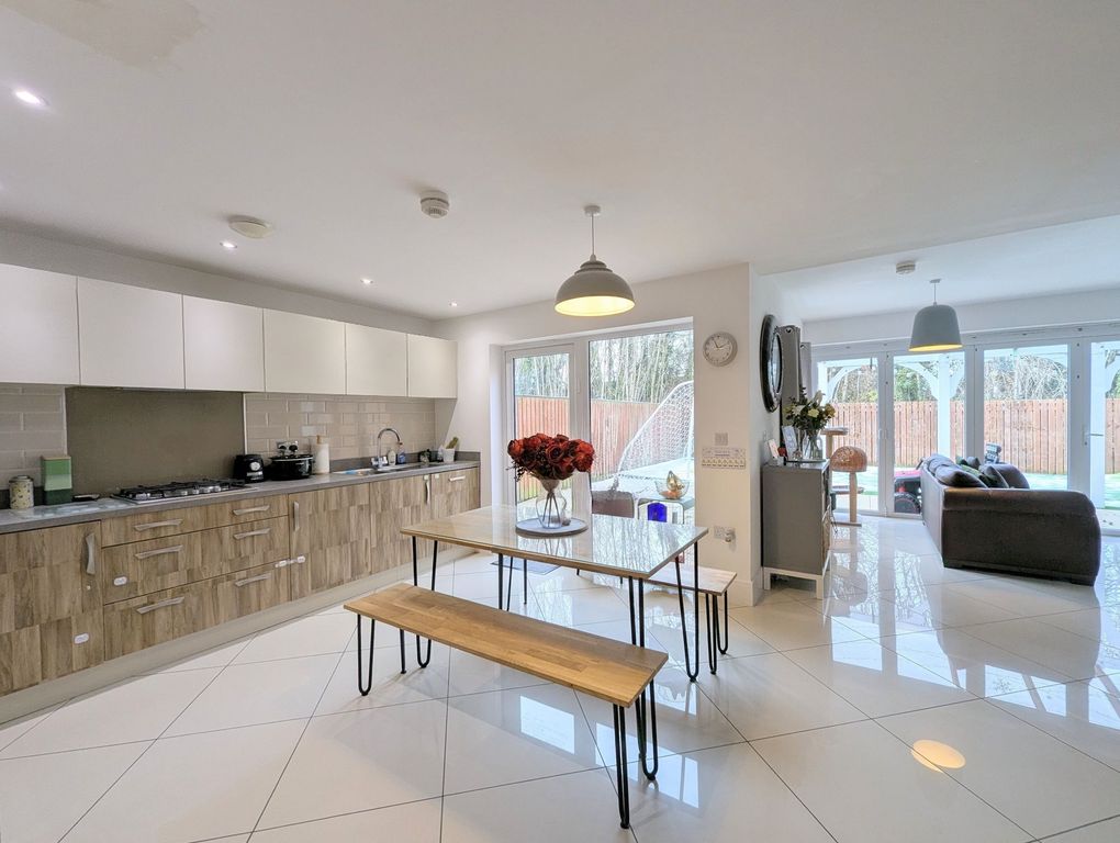 Property photo 3 of 26