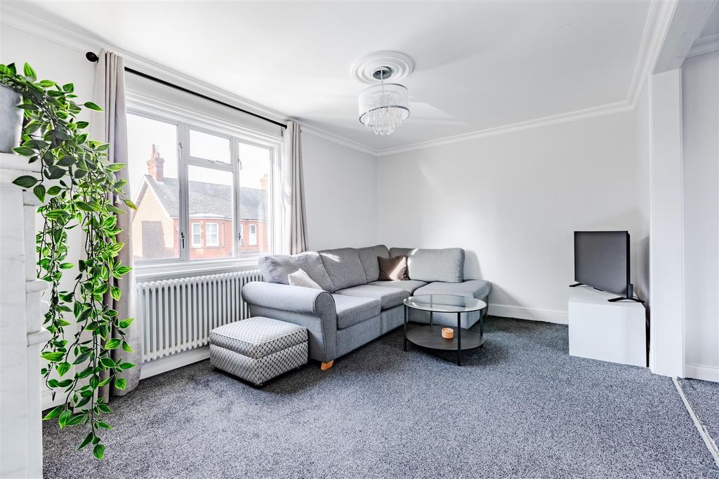 Property photo 2 of 12 Reception