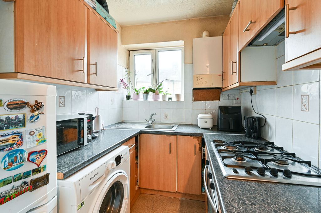 Property photo 3 of 7