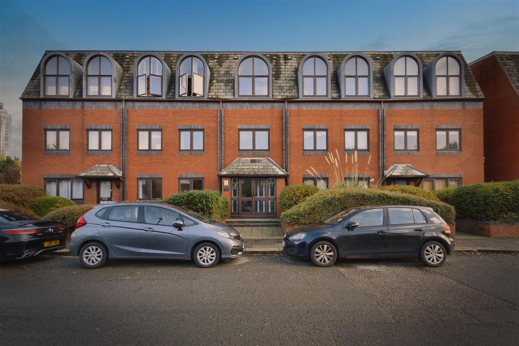 Property photo 1 of 8 Duskshots-077Ebcbe_9ce96B8d-Dsc_00.Jpg