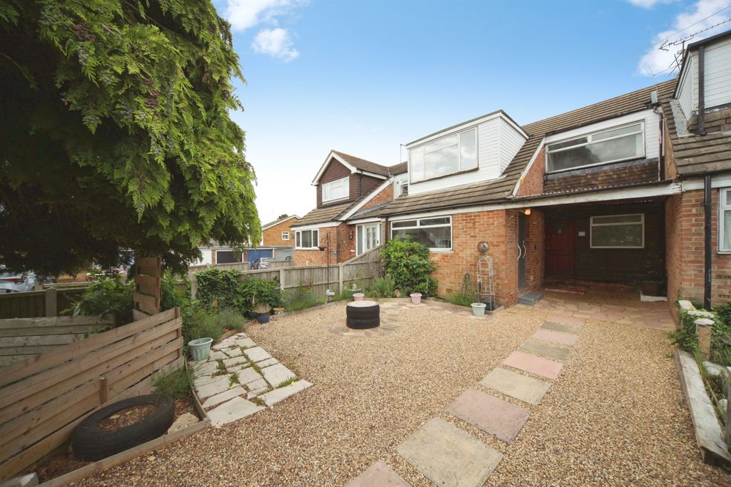 Property photo 1 of 11