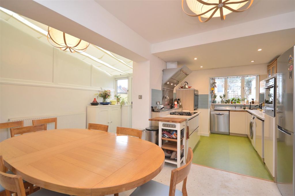 Property photo 3 of 22 Kitchen/Dining Room