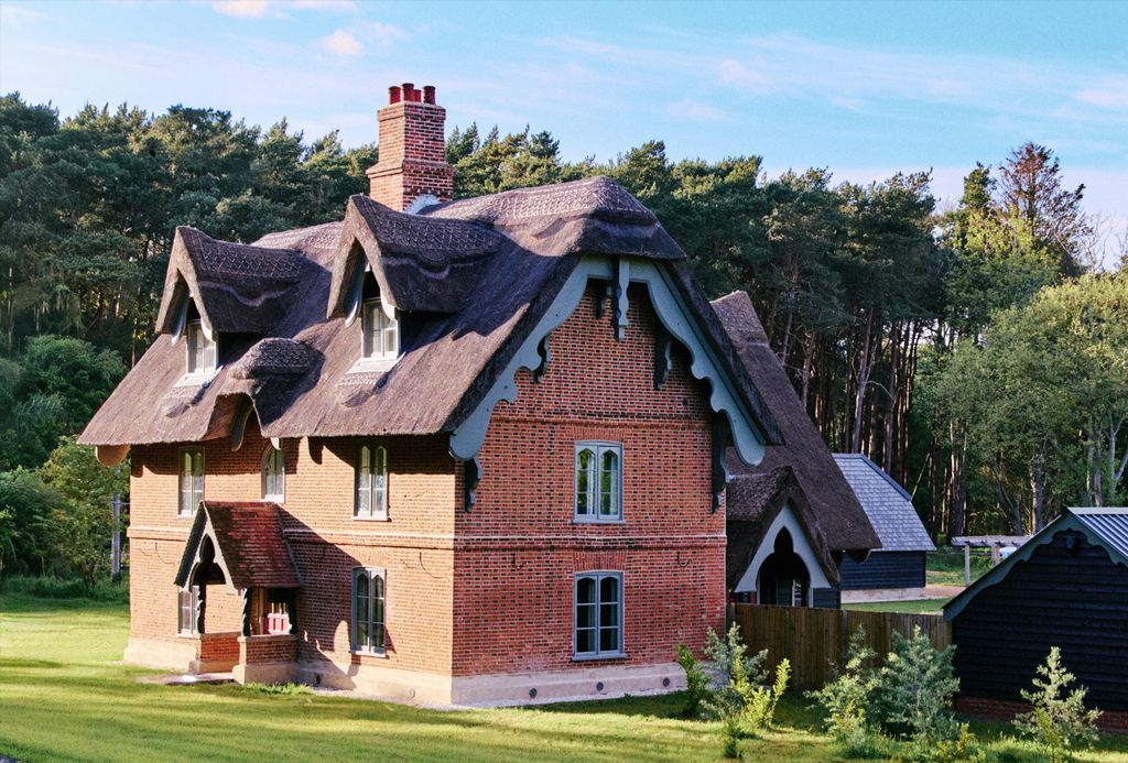 Property photo 1 of 16 Image