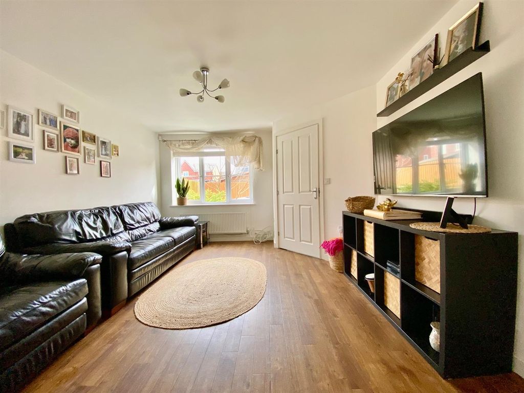 Property photo 3 of 14