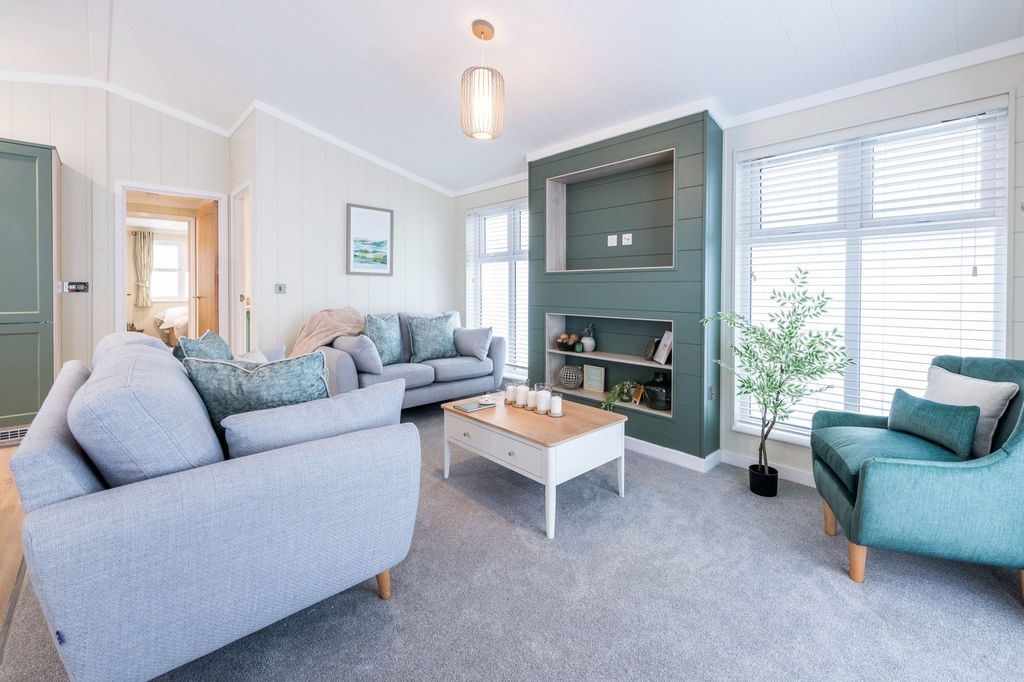 Property photo 1 of 25