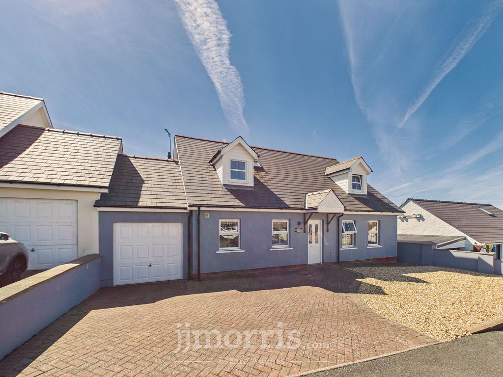 Property photo 1 of 35