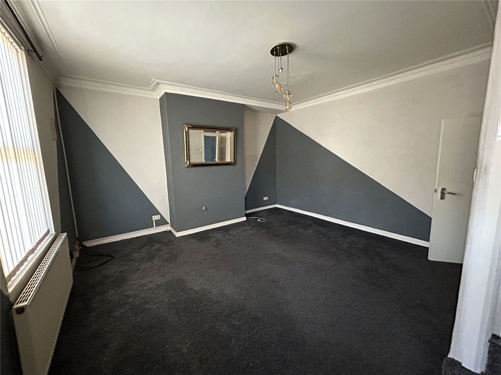 Property photo 3 of 6 Picture No. 02