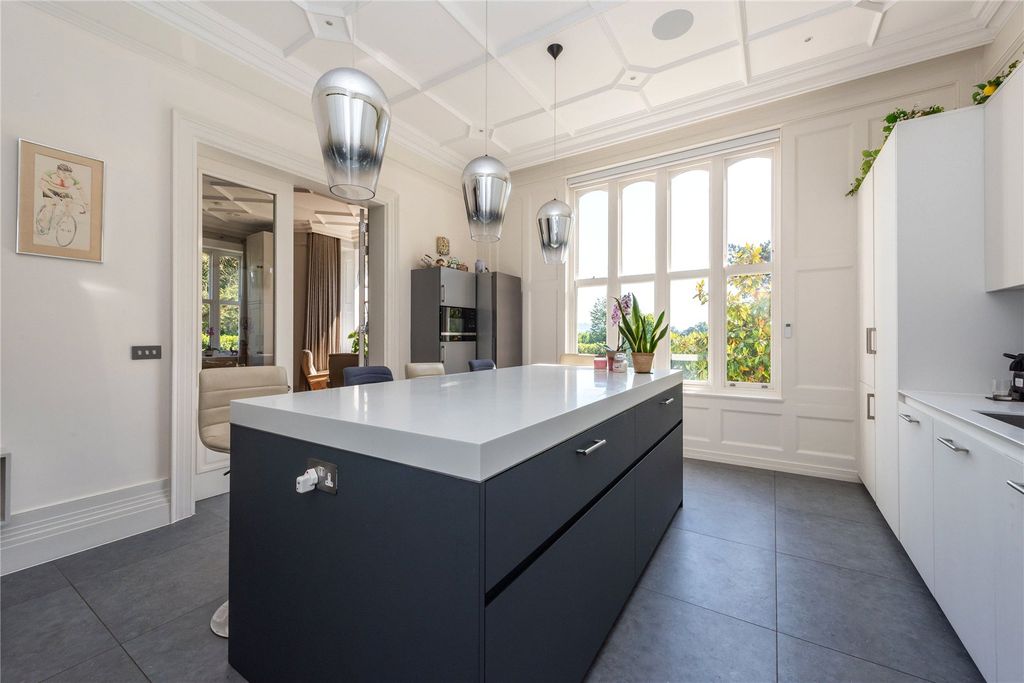 Additional image 10 of 3 bed flat for saleWestcott Road, Dorking, Surrey RH4