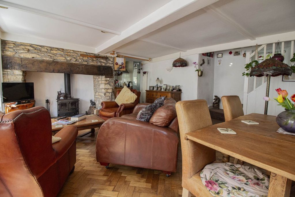 Property photo 3 of 19