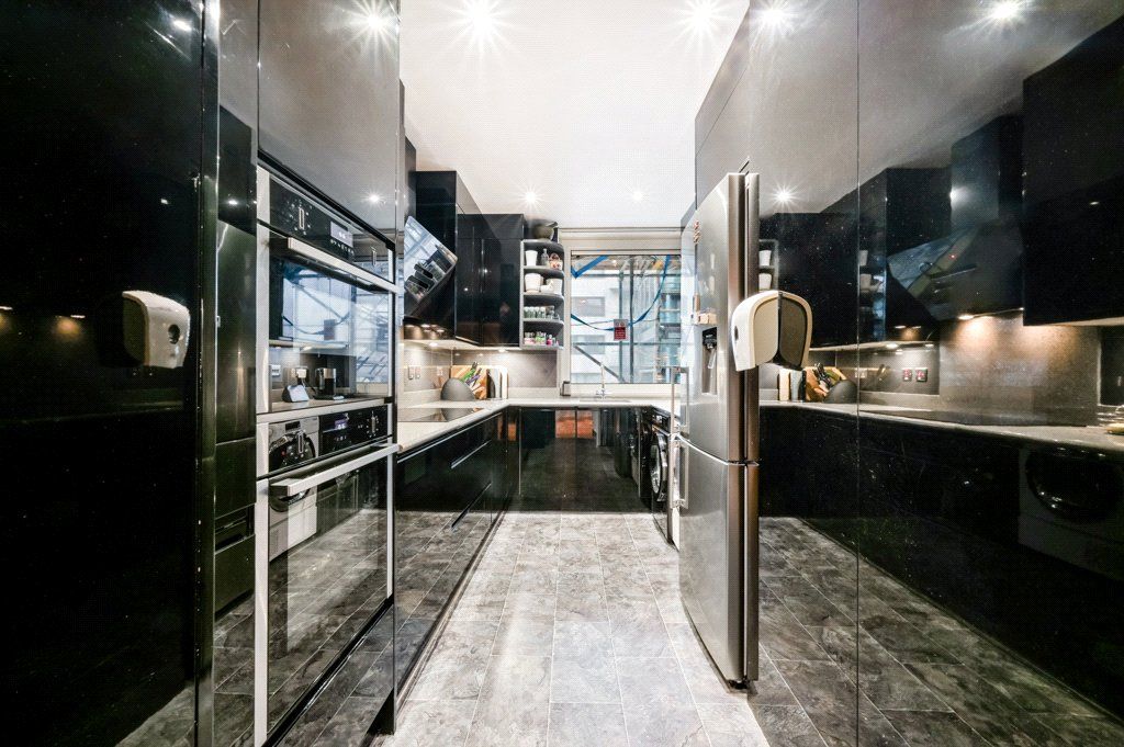 Property photo 2 of 12 Picture No. 11