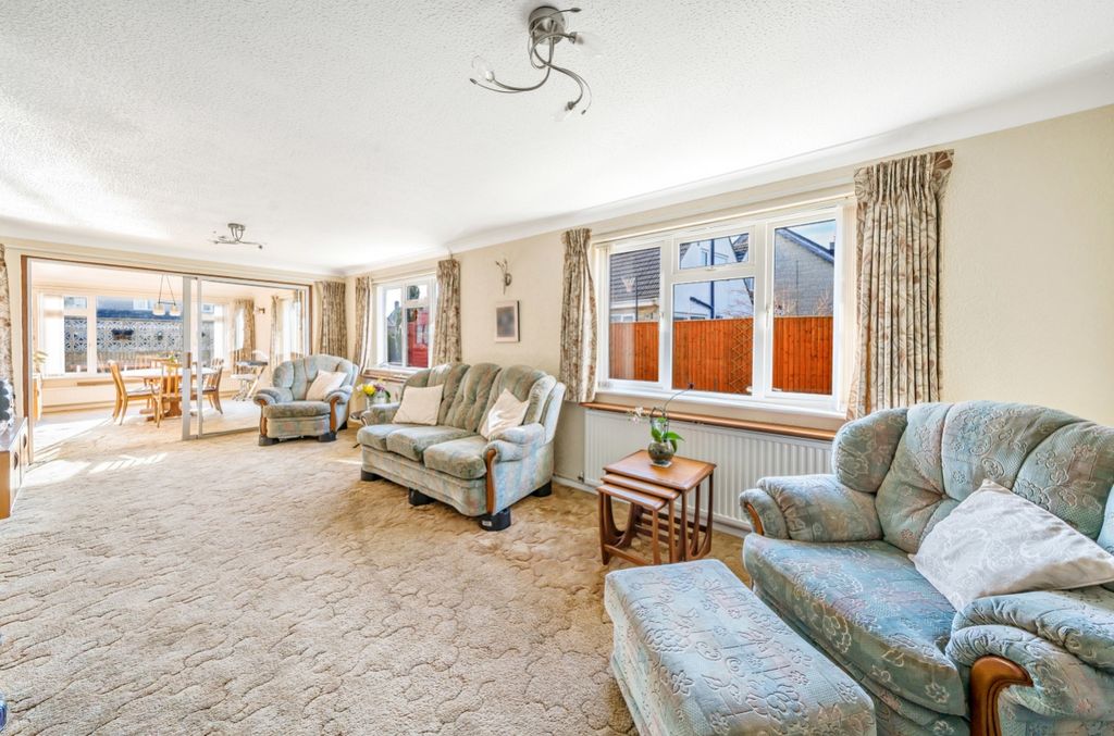 Property photo 3 of 16 938893 (21)