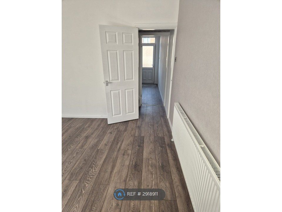 Property photo 3 of 34
