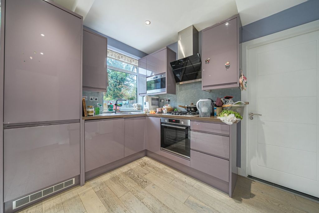 Property photo 2 of 14 Picture No. 40