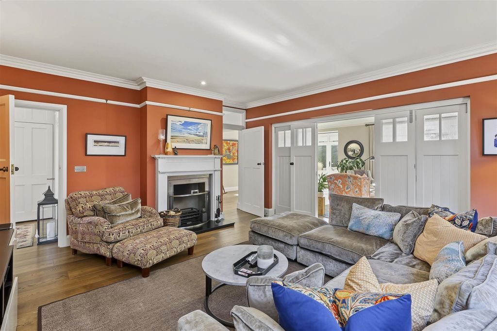Property photo 3 of 36 Borough_34.Jpg