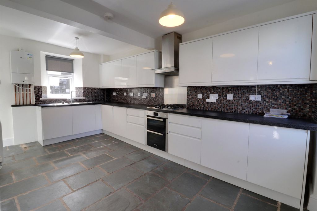 Property photo 2 of 15 Picture No. 06