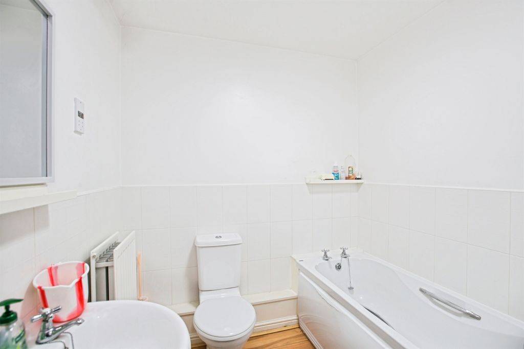 Additional image 12 of 2 bed flat for saleBishopdale Court, Halifax HX1