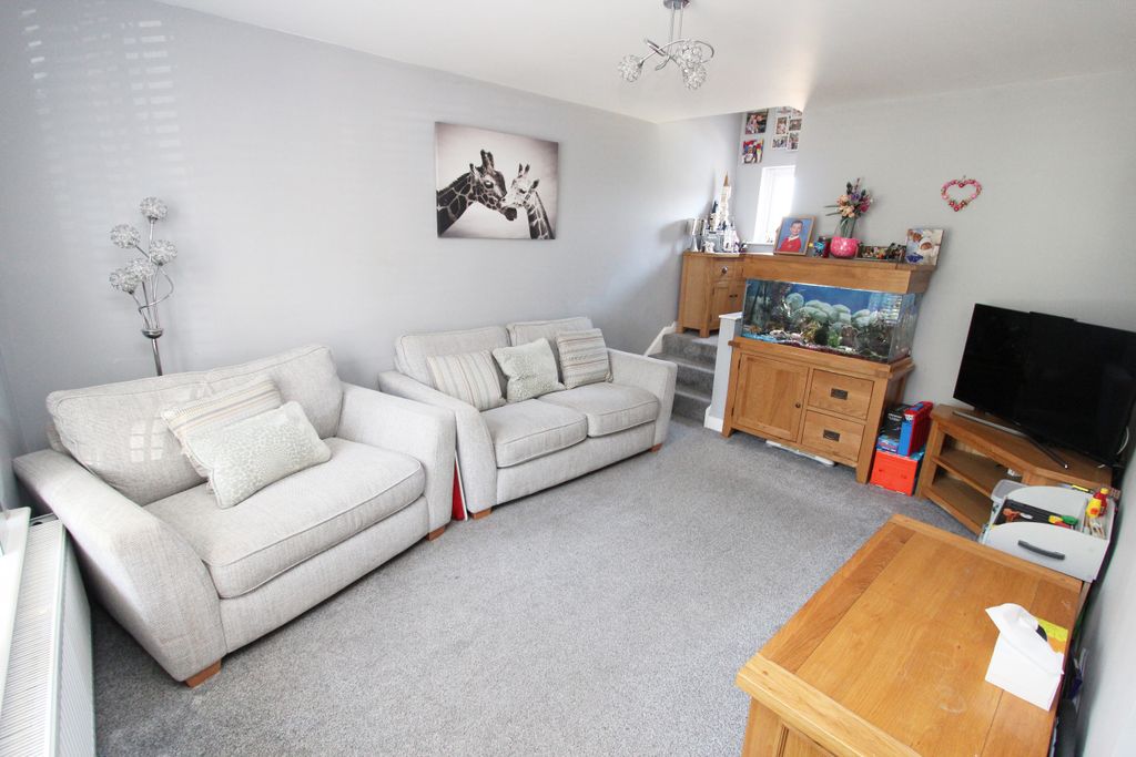 Property photo 2 of 14 Img_3786A