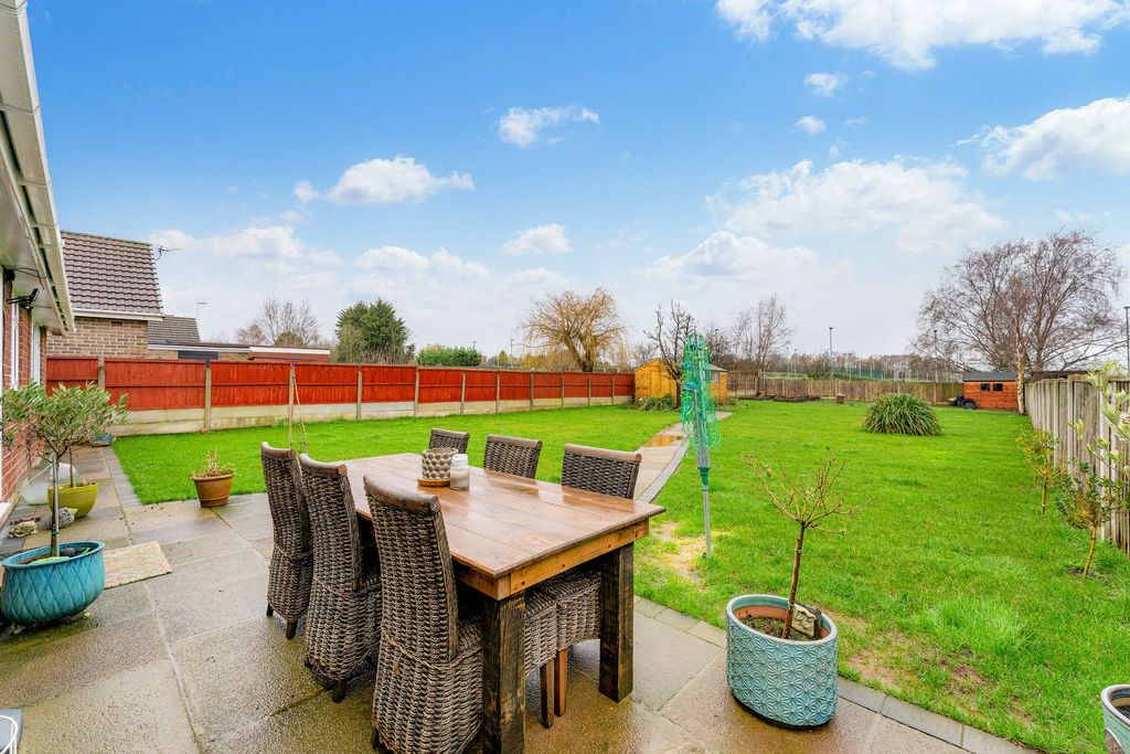 Property photo 3 of 31