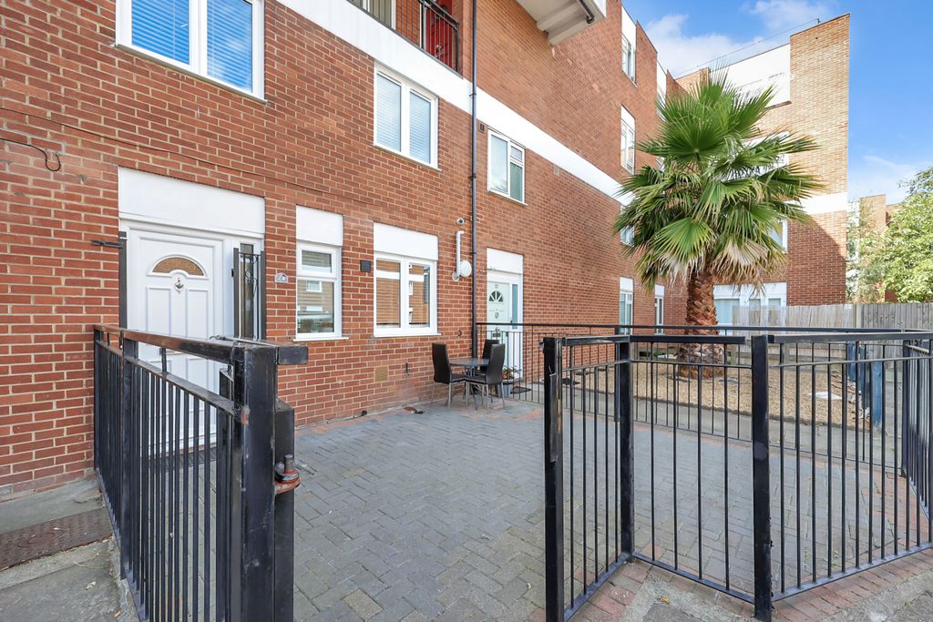 Property photo 2 of 15 Picture No. 01