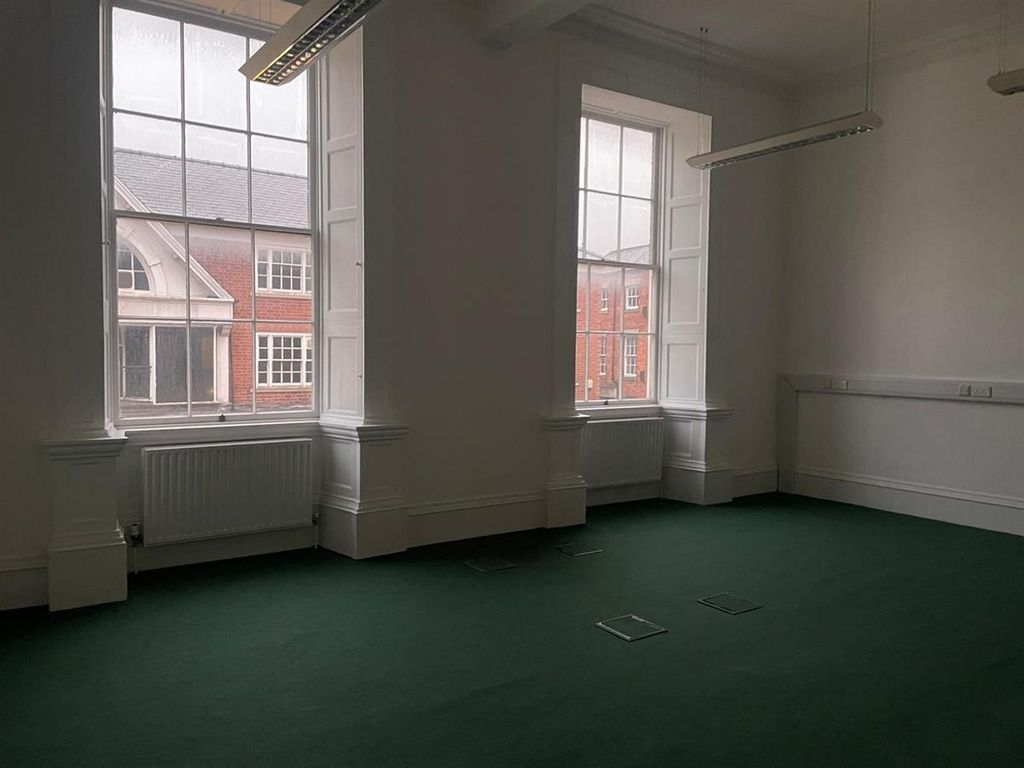Property photo 2 of 28