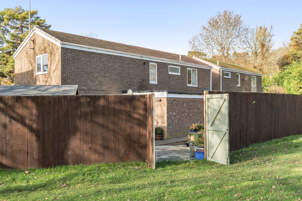 Property photo 3 of 13 1375860-17-691B533360Ed8