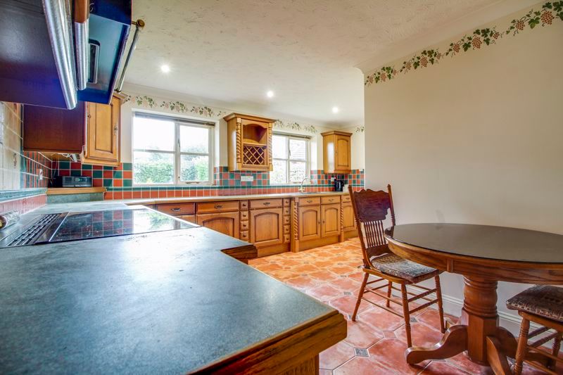 Property photo 3 of 15 Photo 13