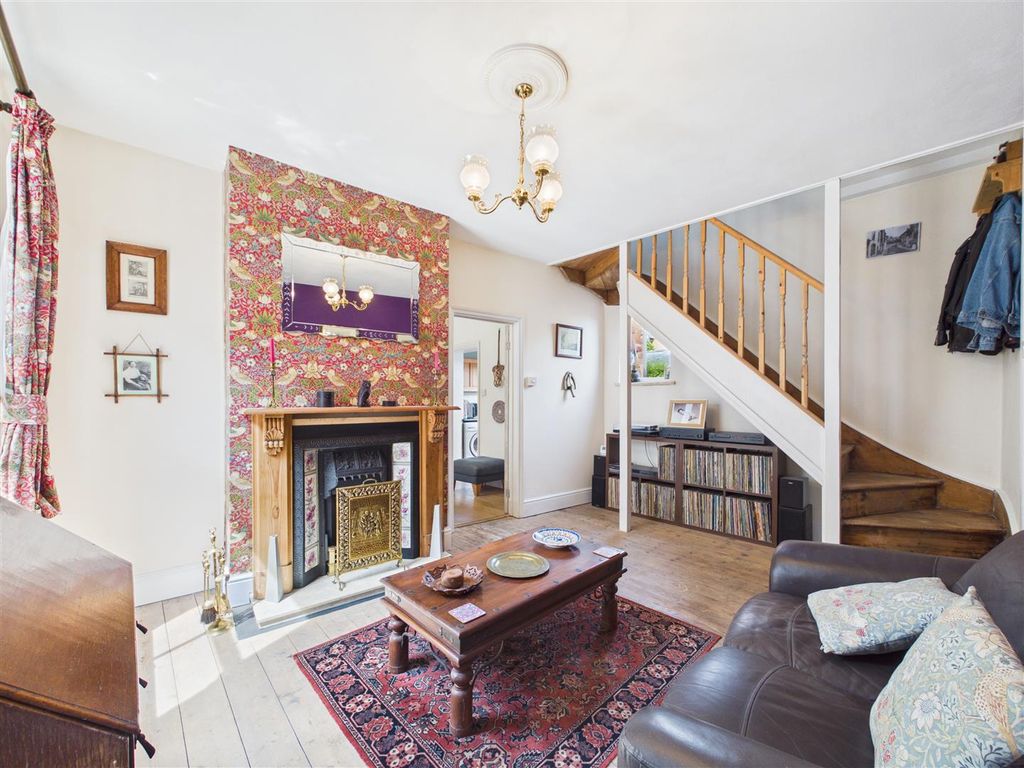 Property photo 3 of 19