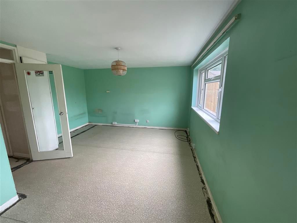 Property photo 2 of 6 Lounge