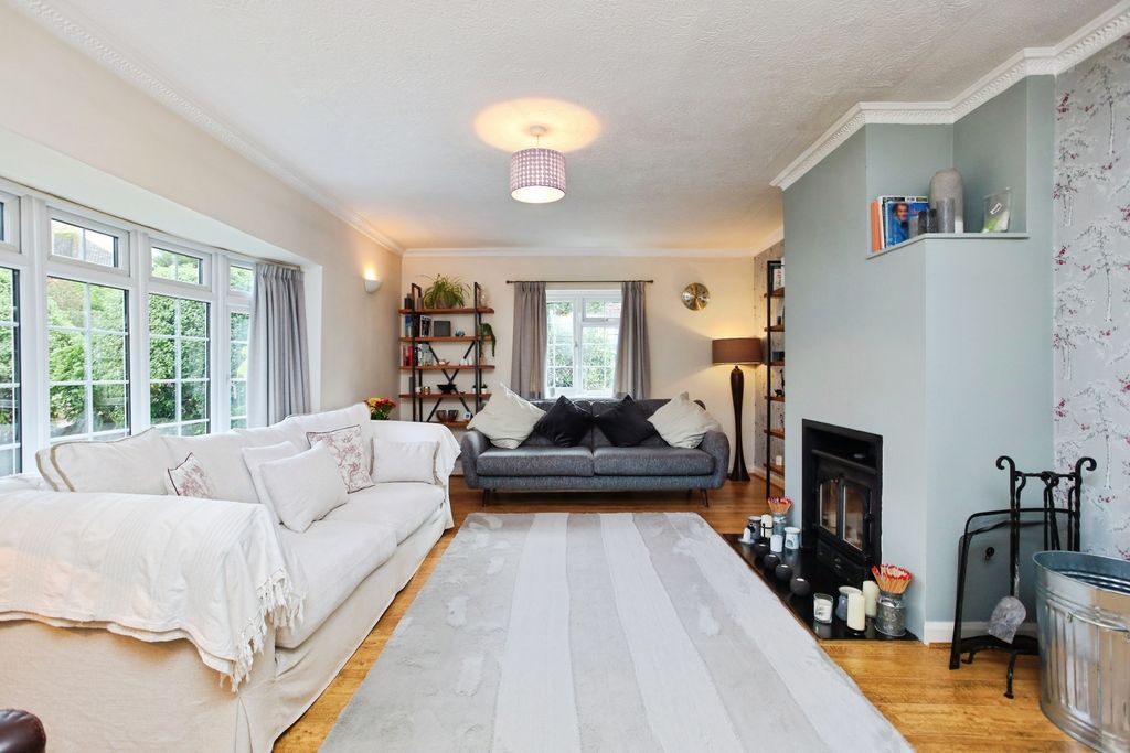 Property photo 2 of 16 Photo