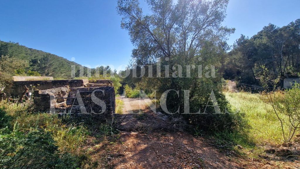 Property photo 3 of 6
